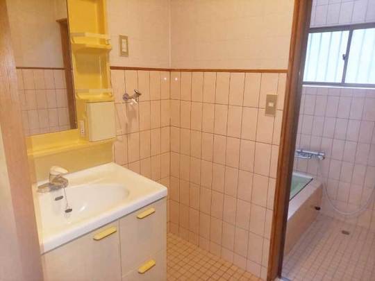 土佐山田町秦山町2丁目　中古住宅