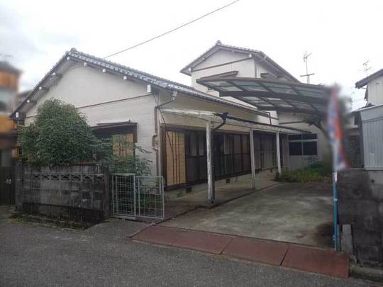 土佐山田町秦山町2丁目　中古住宅